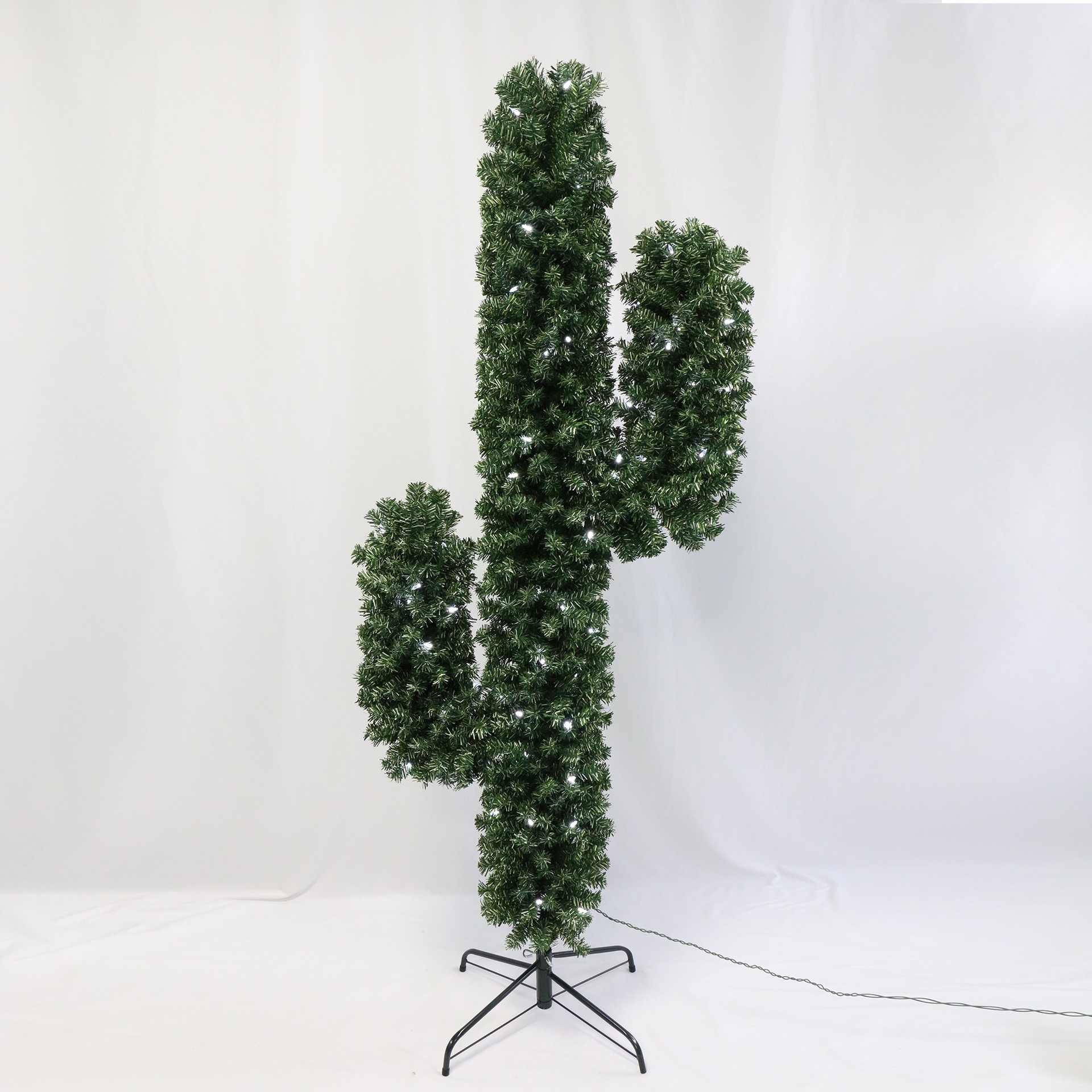 带灯仙人掌装饰