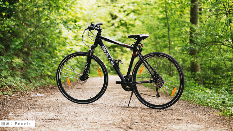 解锁东南亚户外运动热潮:骑行与露营引领潮流