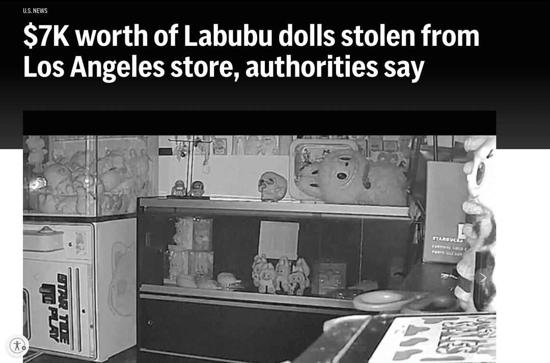 Labubu劲敌出现?如何用“官方娃衣”打开百亿级市场 1 Labubu劲敌出现?如何用“官方娃衣”打开百亿级市场