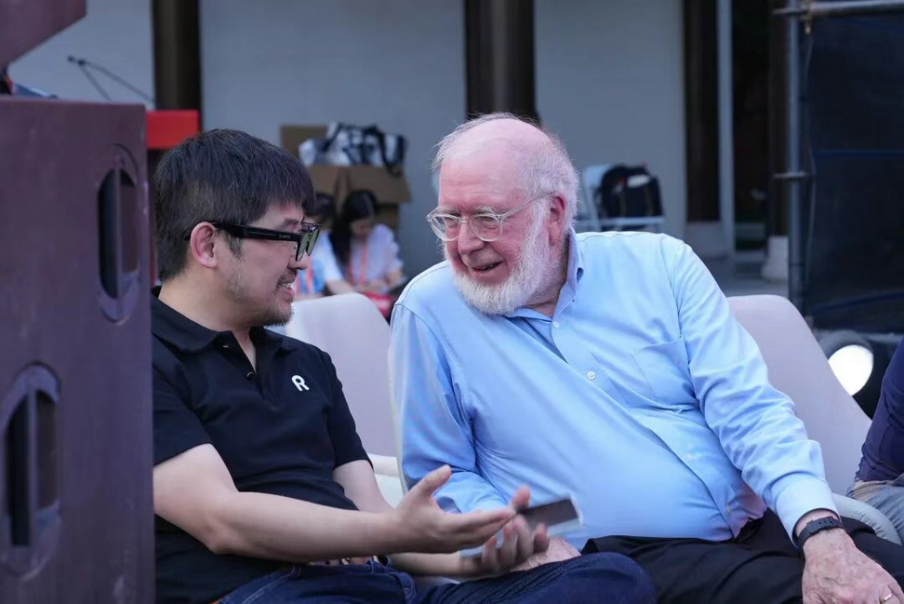 Kik实战案例：引爆全球智能眼镜ROKID网站优化