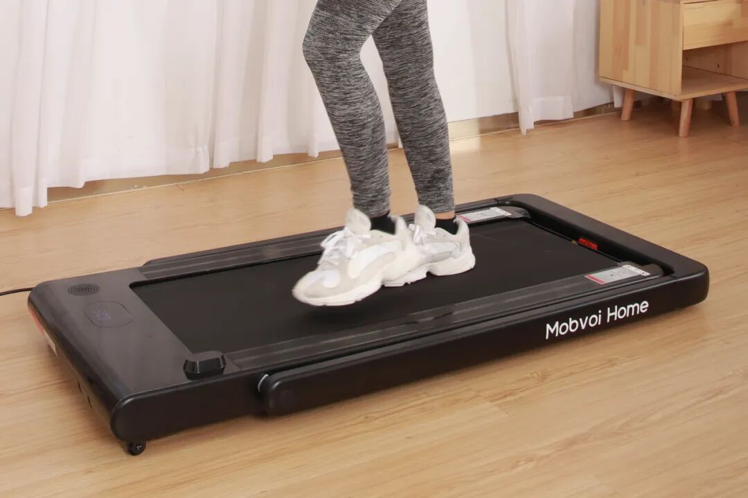 前谷歌科研家创办，热销3万件，AI磁吸背板成出海爆款王