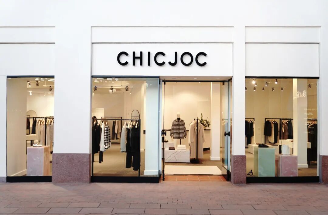 一场直播吸金6000万,“淘系”女装加州连开两店征战海外