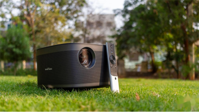 年营收超34亿,35%来自海外,成都投影仪如何成全球TOP1? | 品牌案例 4 年营收超34亿,35%来自海外,成都投影仪如何成全球TOP1? | 品牌案例