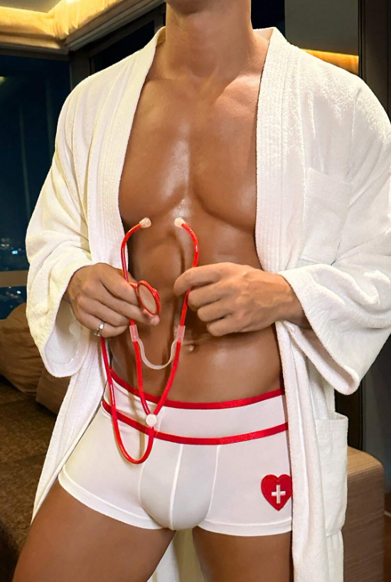 穿出个性，潮流款男装或成出海王牌