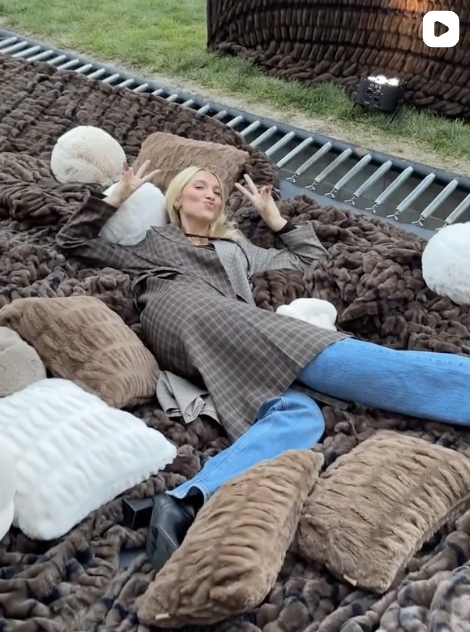 $399毛毯单月狂卖1000万美金，黑五投流狠角色