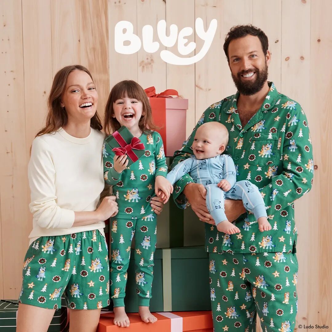 金卡戴珊入局，圣诞睡衣亲子款成年末流量密码