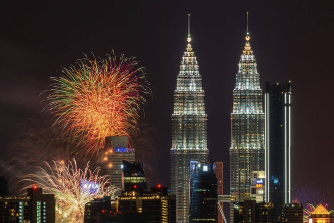 辣条凭 TikTok Shop 狂销东南亚,引《声生不息·华流季》节目关注!2026 首个出海商机大公开 7 辣条凭 TikTok Shop 狂销东南亚,引《声生不息·华流季》节目关注!2026 首个出海商机大公开