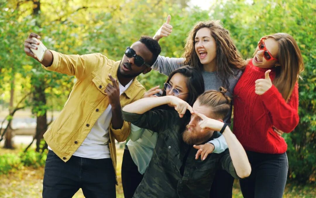 透视Z世代:第一代“数字原住民”的消费观与品牌对策 5 透视Z世代:第一代“数字原住民”的消费观与品牌对策