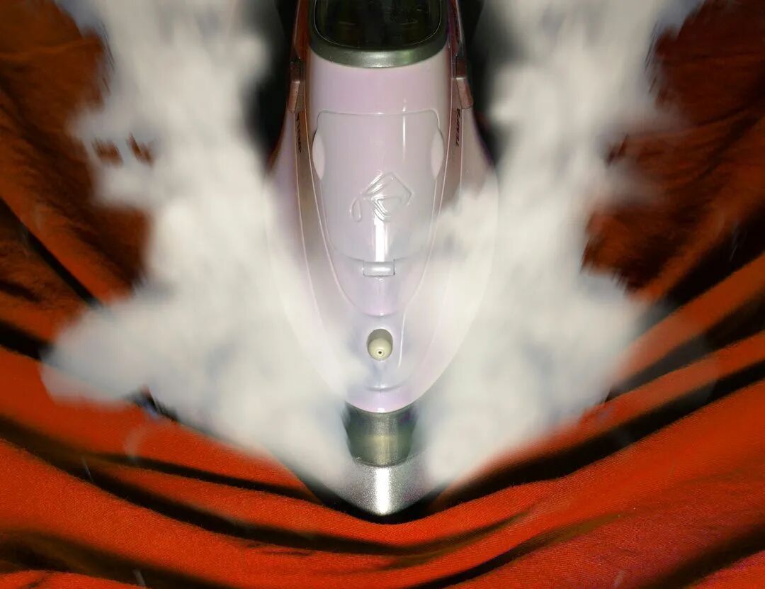 千亿市场可期！蒸汽熨斗成增长极，便携创新品类潜力爆发