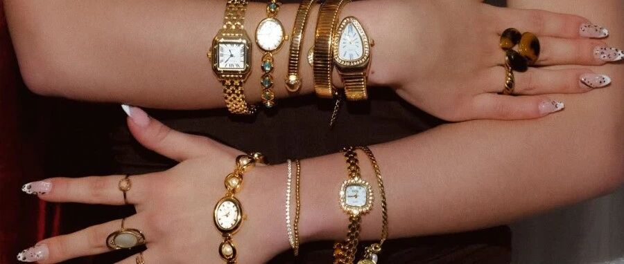 $10成本卖$80？“碰瓷”奢牌的手链把平替生意玩到了极致