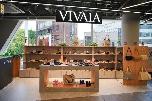 用塑料瓶做轻奢女鞋，字节投资的品牌做对了什么？