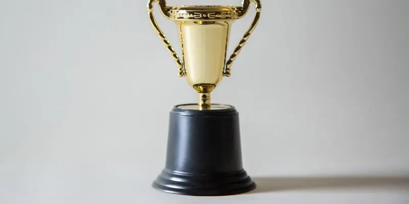 亚马逊裁掉30000人，背后是什么逻辑？