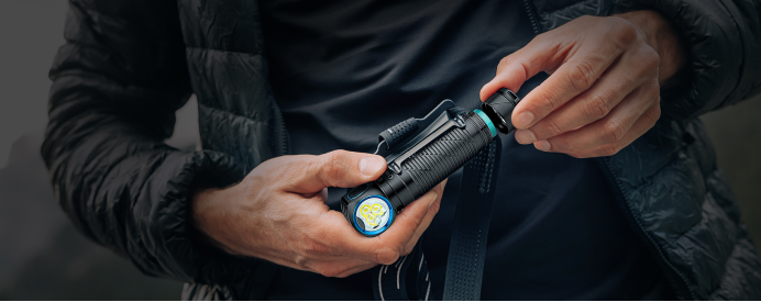 为什么卖手电筒的傲雷能活14年还上市？