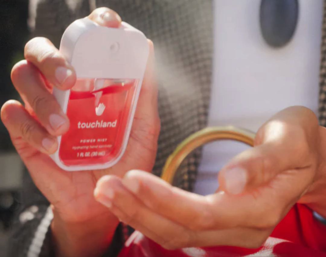 日化个护出海新玩法：单价$12的洗手喷雾怎么卖出$7亿+