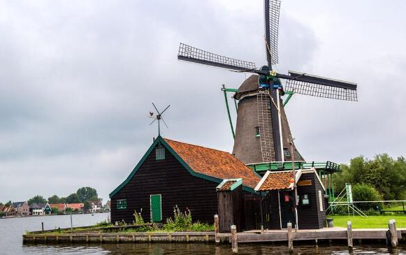 荷兰网购总额下滑1%，跨境订单却涨了9%