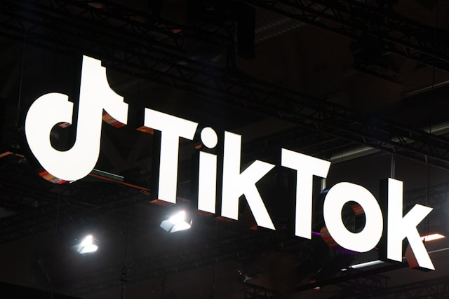 TikTok Shop 美国试点"托管服务"：模式解读、生态影响与竞争格局