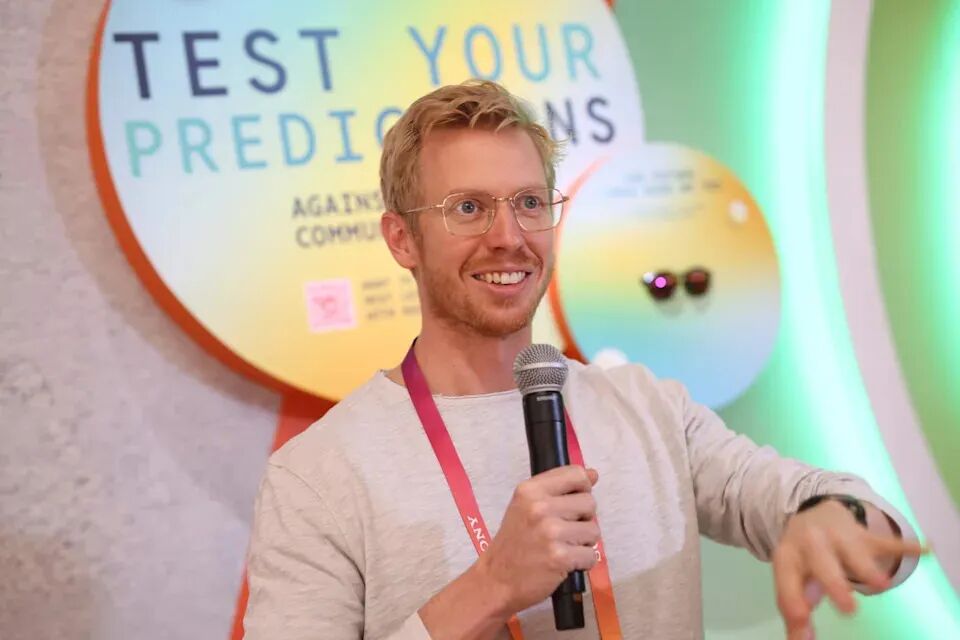 47%消费者选择信任Reddit,仅不到5%的品牌布局了 10 47%消费者选择信任Reddit,仅不到5%的品牌布局了